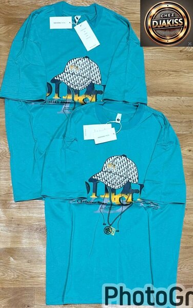 T-shirt bleu avec motif unique