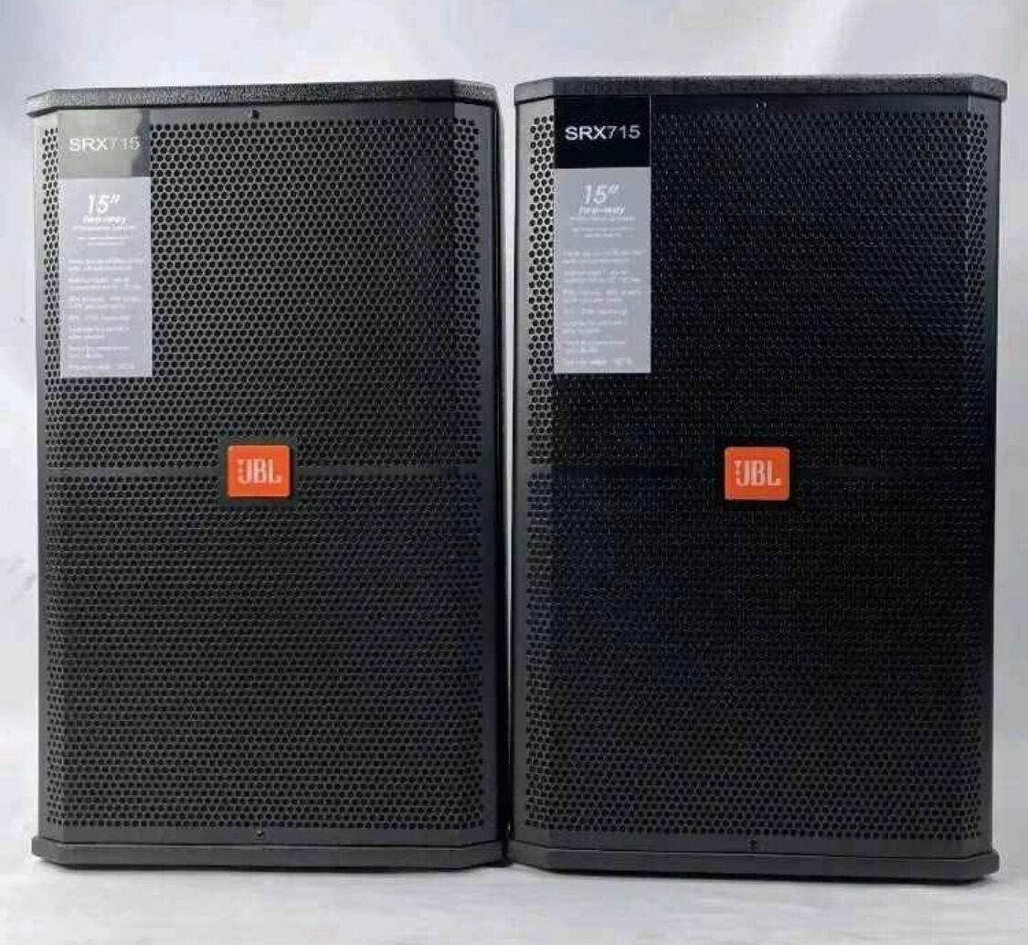 Enceintes JBL SRX715