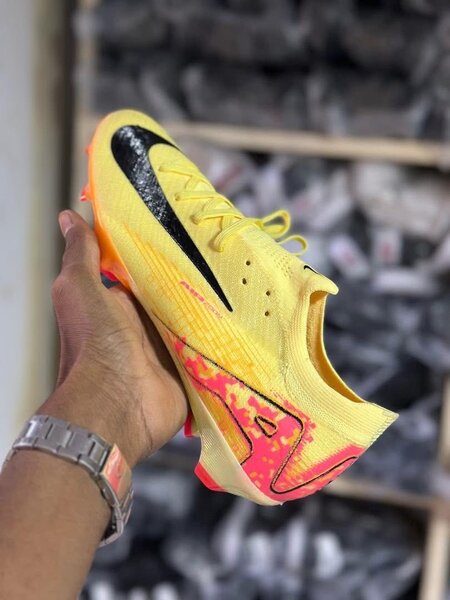 Chaussures de Football Dynamiques