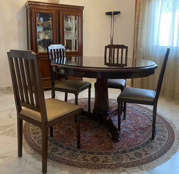 Table ronde en bois massif