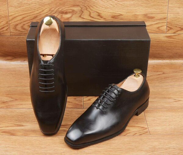 Chaussures habillées en cuir élégant