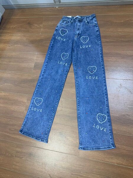 Jeans tendance avec motifs