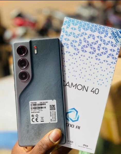 Smartphone Tecno Camon 40 Pro