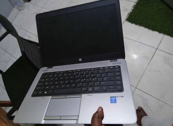 Laptop HP ProBook 14"