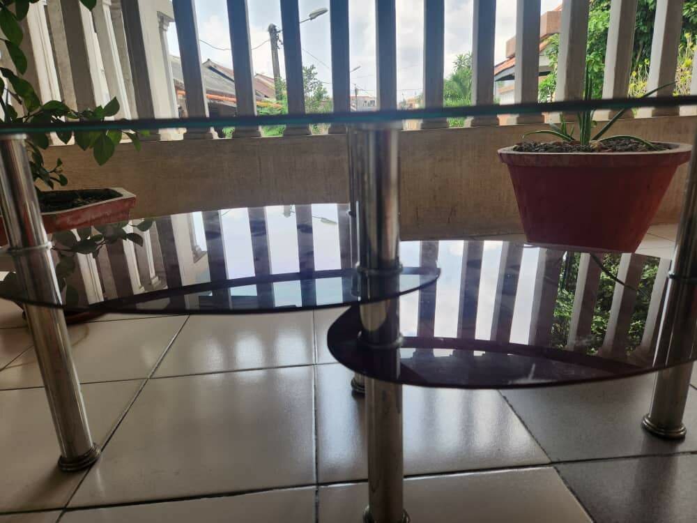 Table basse moderne en verre