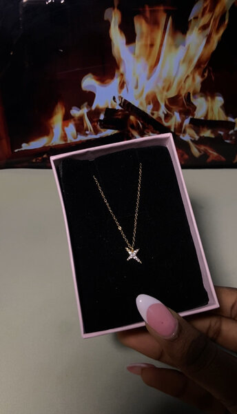 Collier étoile en or rose