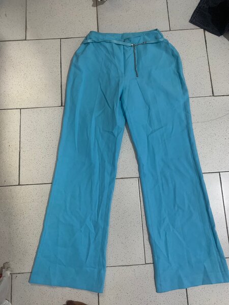 Pantalon bleu élégant