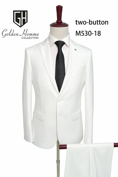 Costume élégant deux-pièces