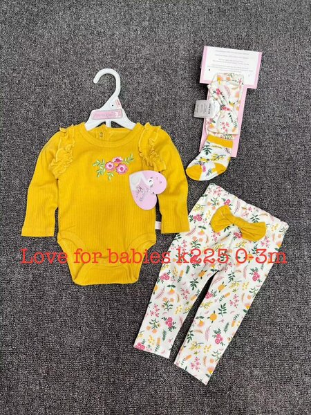 Set of clothes bodysuit + rompers + socks and headband 0-3m