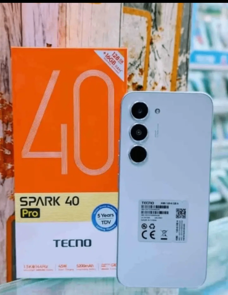 Tecno Spark 40 Pro