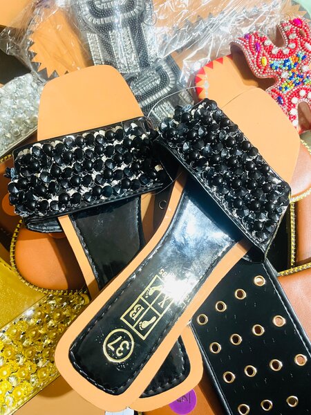 Sandales perlées élégantes