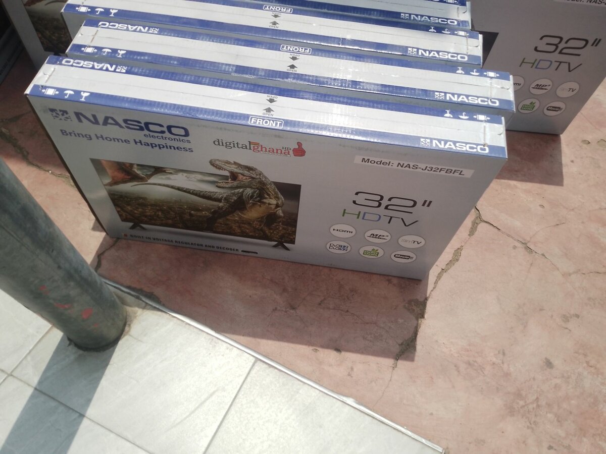 STRONG NASCO 32 TV