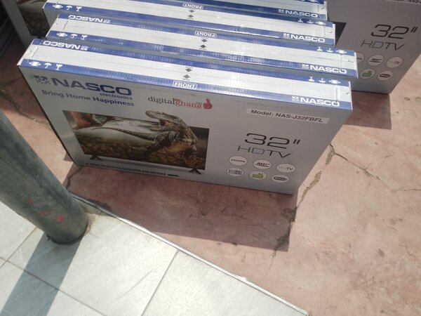 STRONG NASCO 32 TV