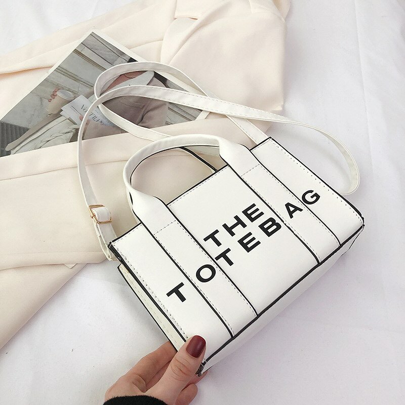 Stylish and fashionable women's totebag white