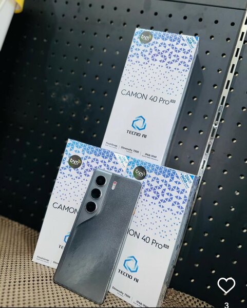 Tecno Camon 40  256GB 16GB RAM