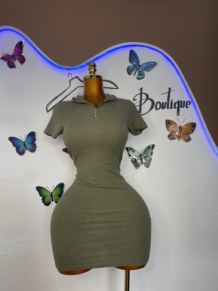 Robe moulante en maille