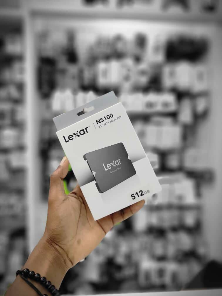 2.5 SATA  1TB ad 512GB SSD