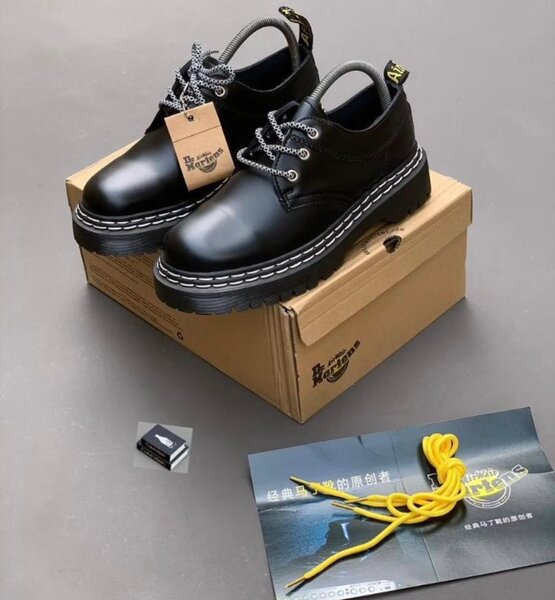 Chaussures en cuir durables