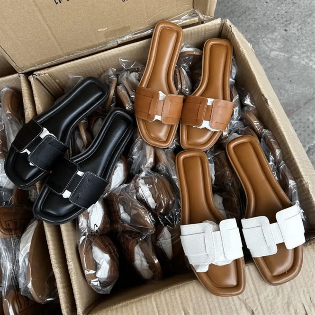 Sandales plates en cuir pour femmes