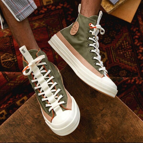 Chuck Taylor converse