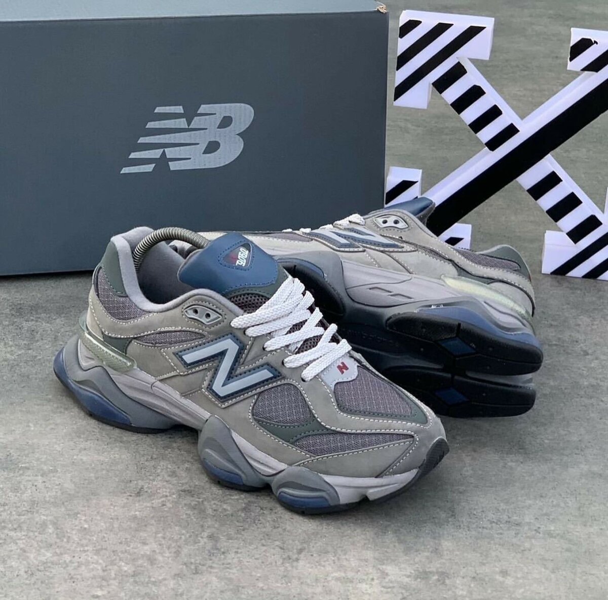 NEW BALANCE CLASSIC