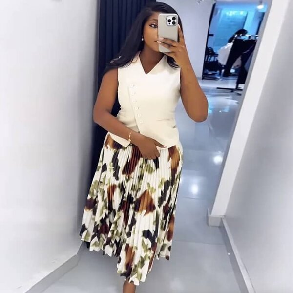 Jupe plissée à imprimé floral