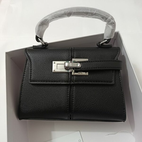 Sac à main élégant JW PEI