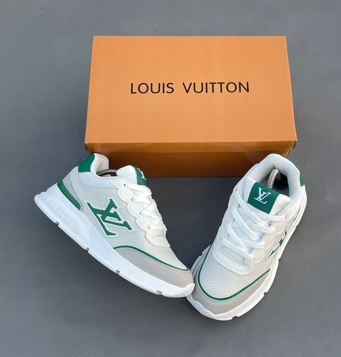 Baskets Louis Vuitton Homme