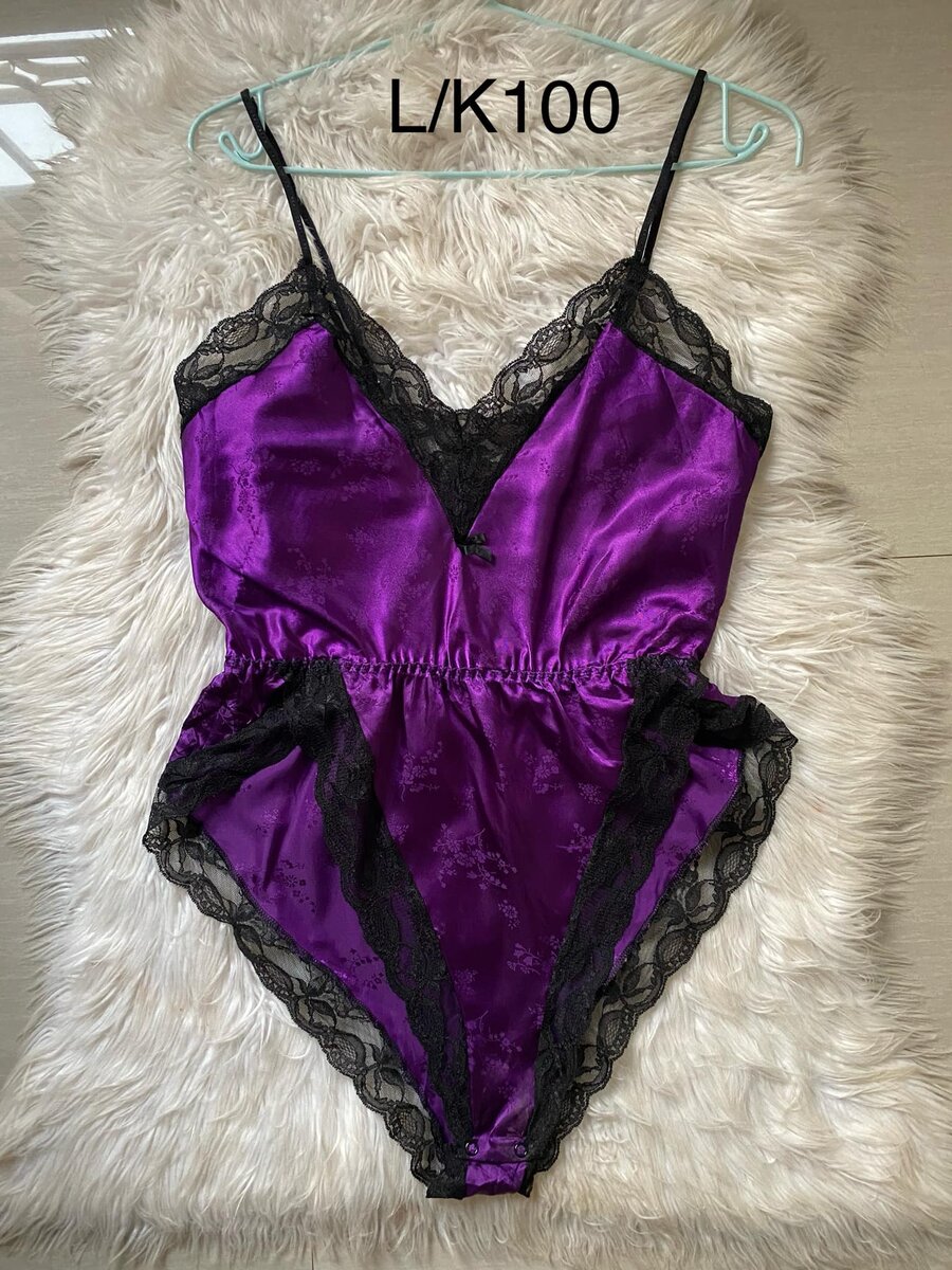 Beautiful and comfortable hot women's lingerie purple
