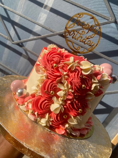Gâteau d'anniversaire floral