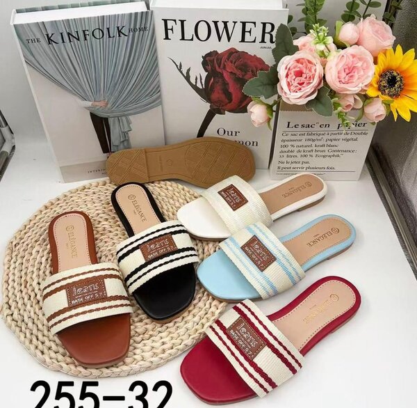 Sandales plates pour femmes