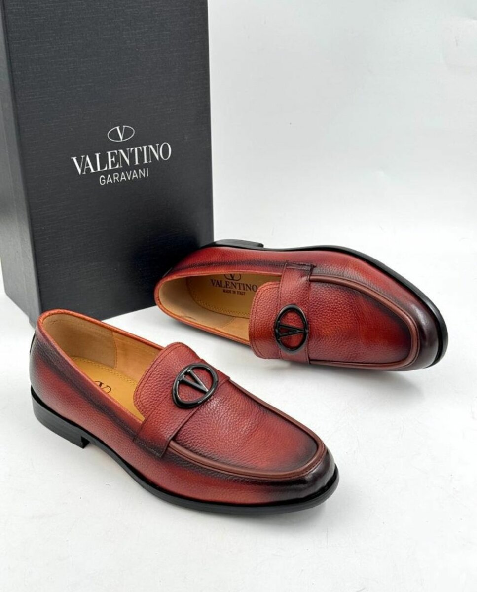 Solid Branded Leather Executive Shoes