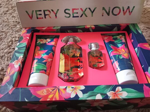 Victoria's Secret perfume set