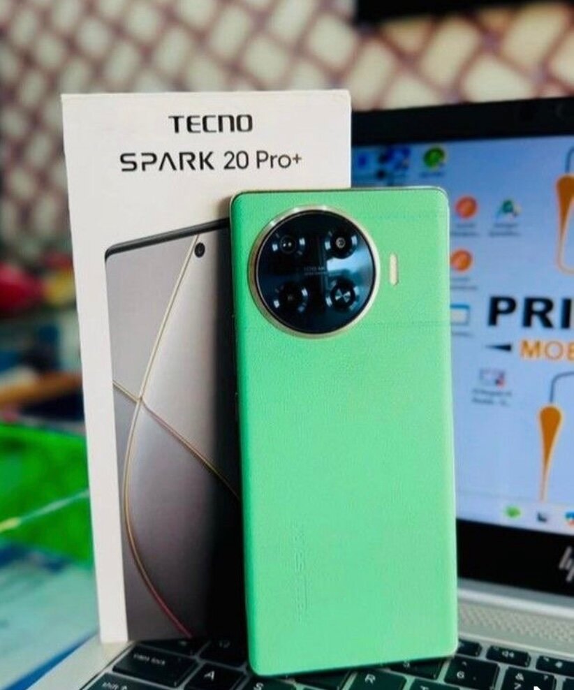 Smartphone Tecno Spark 20 Pro+
