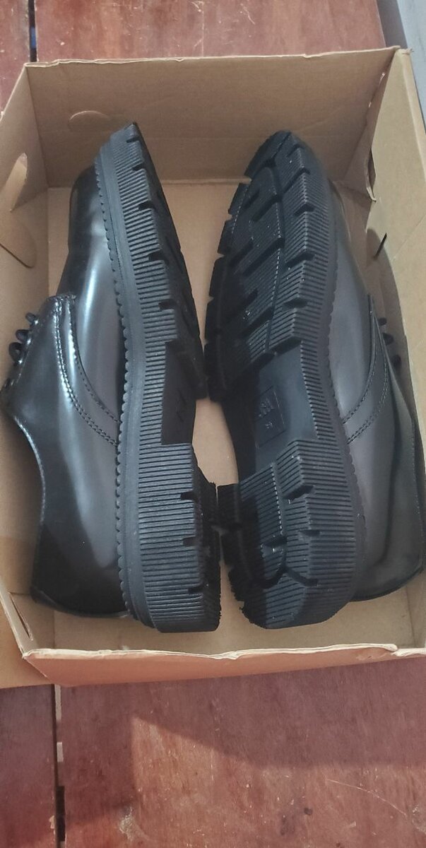 Chaussures derby (Zara)