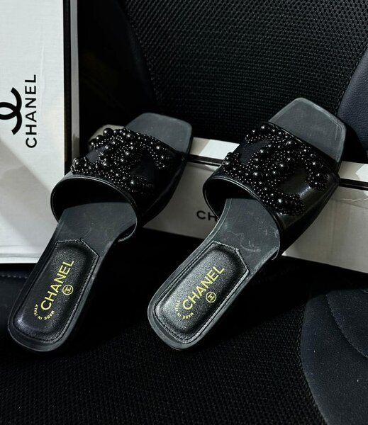 Ladies slides