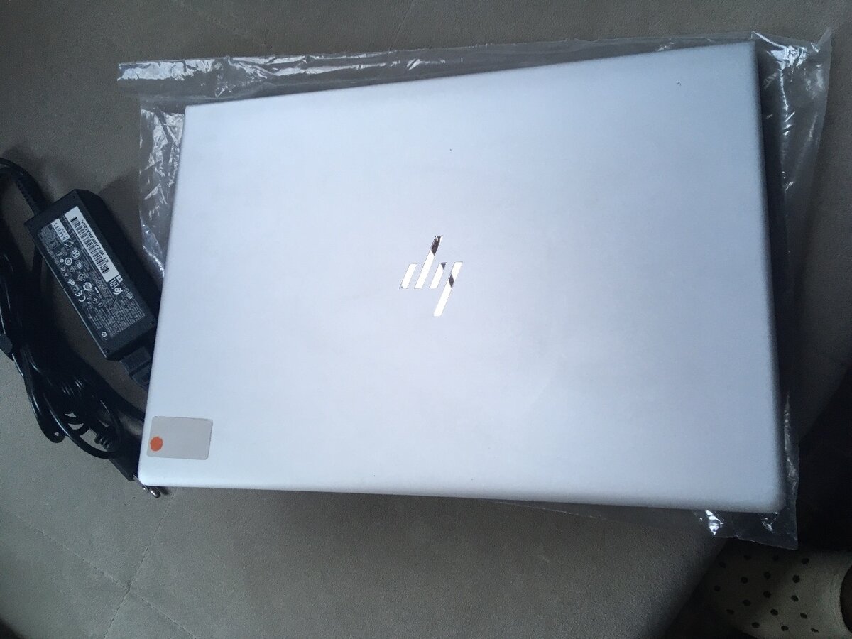 HP EliteBook i5