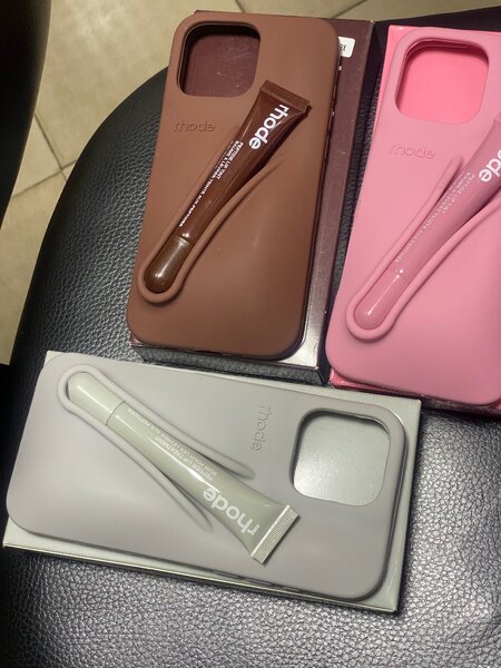 Coque iPhone avec rangement précis