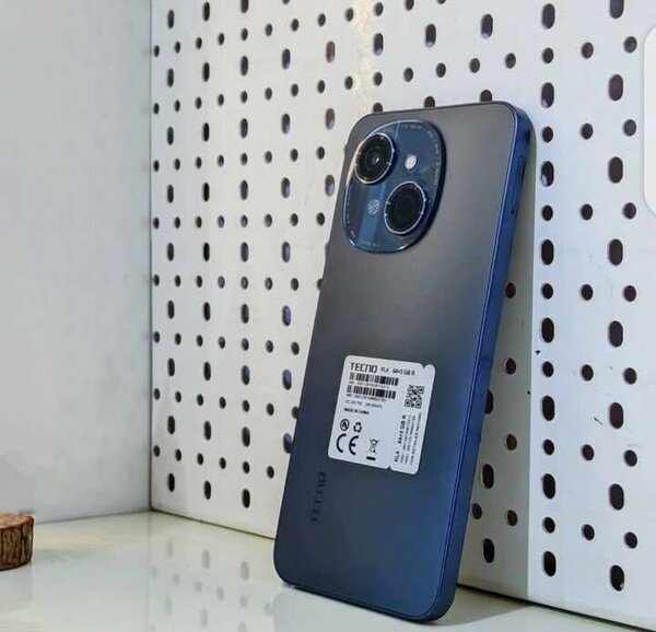 Smartphone Tecno élégant