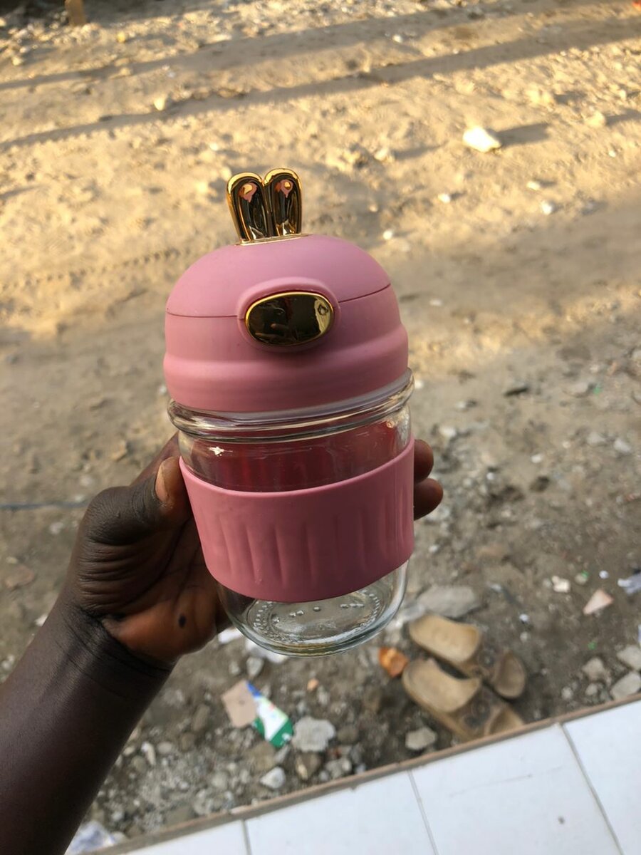 Bouteille d'eau mignonne en verre