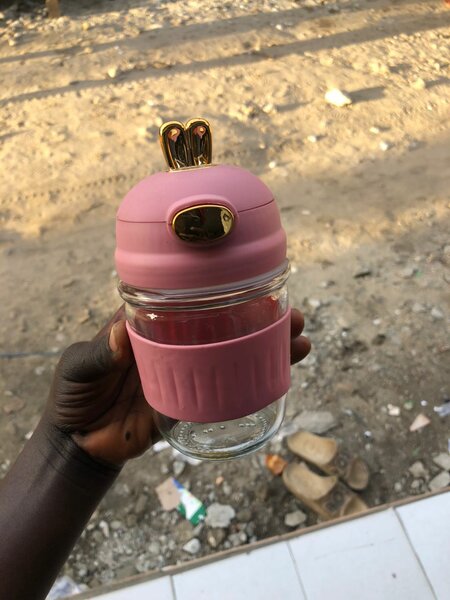 Bouteille d'eau mignonne en verre