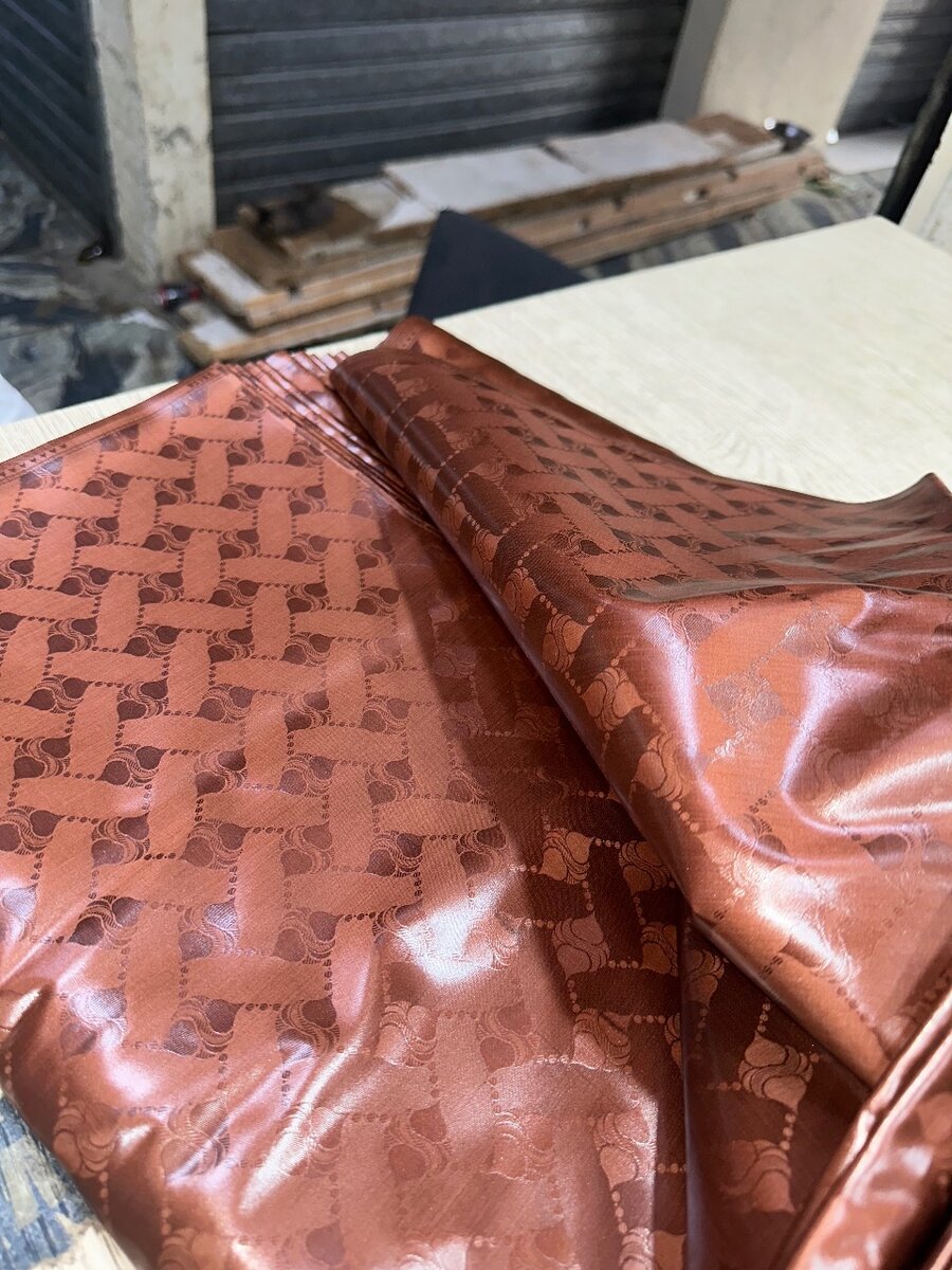 Tissu en polyester brillant