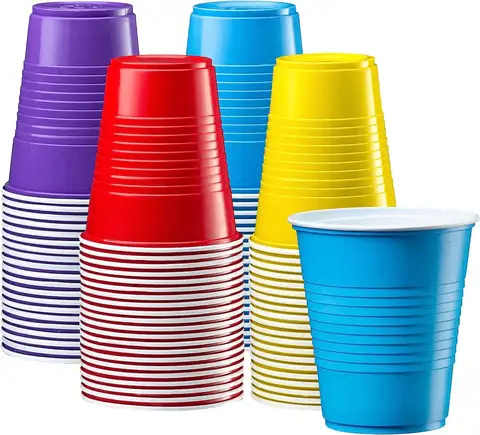 Gobelets plastiques,bols et divers