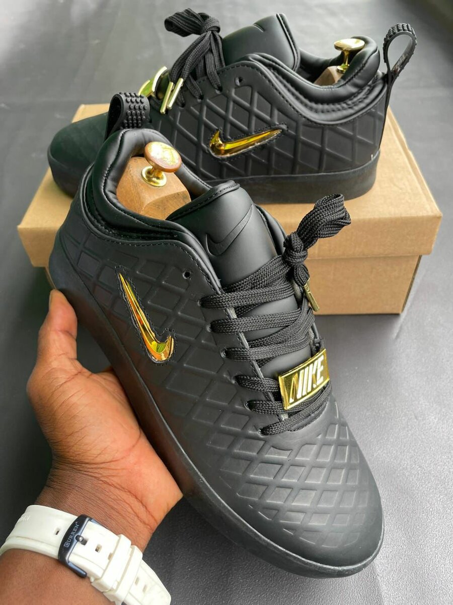 Baskets noires homme élégantes