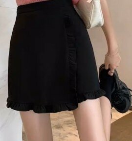 Mini skirt black