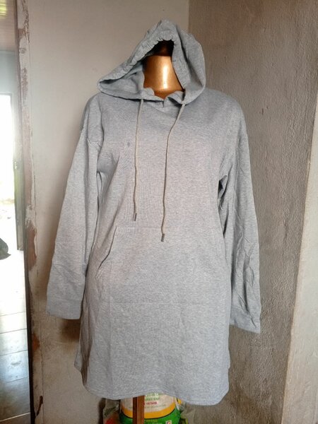 Robe à capuche
