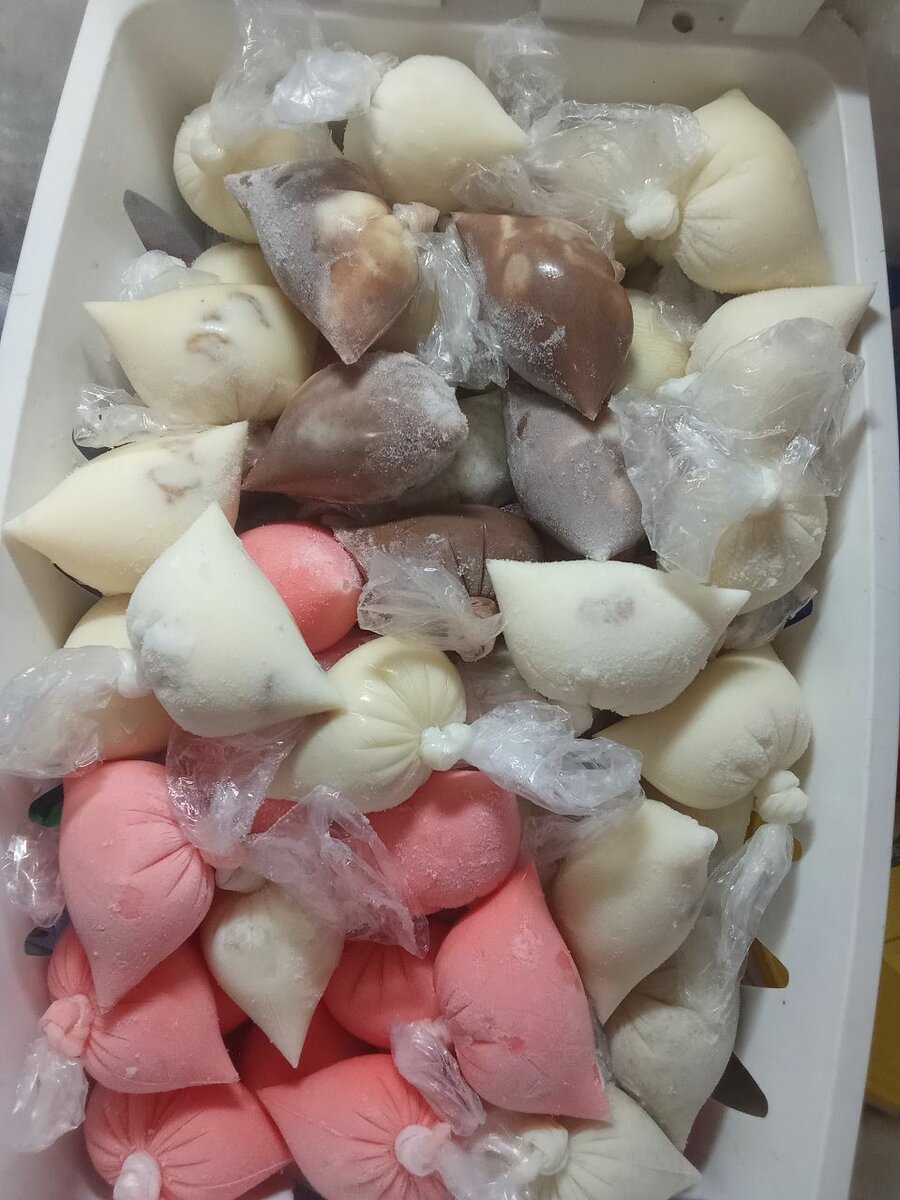 Glaces artisanales assorties