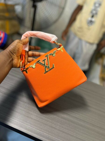 PETIT LV