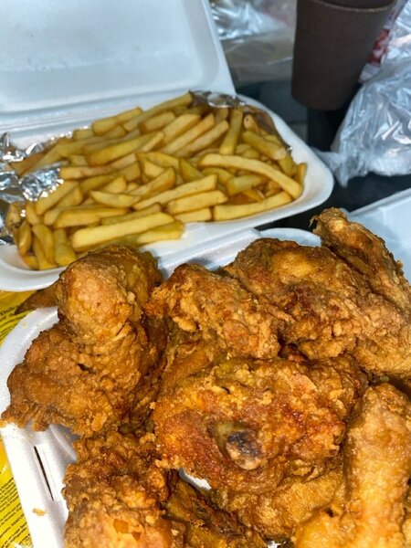 Poulet frit et frites