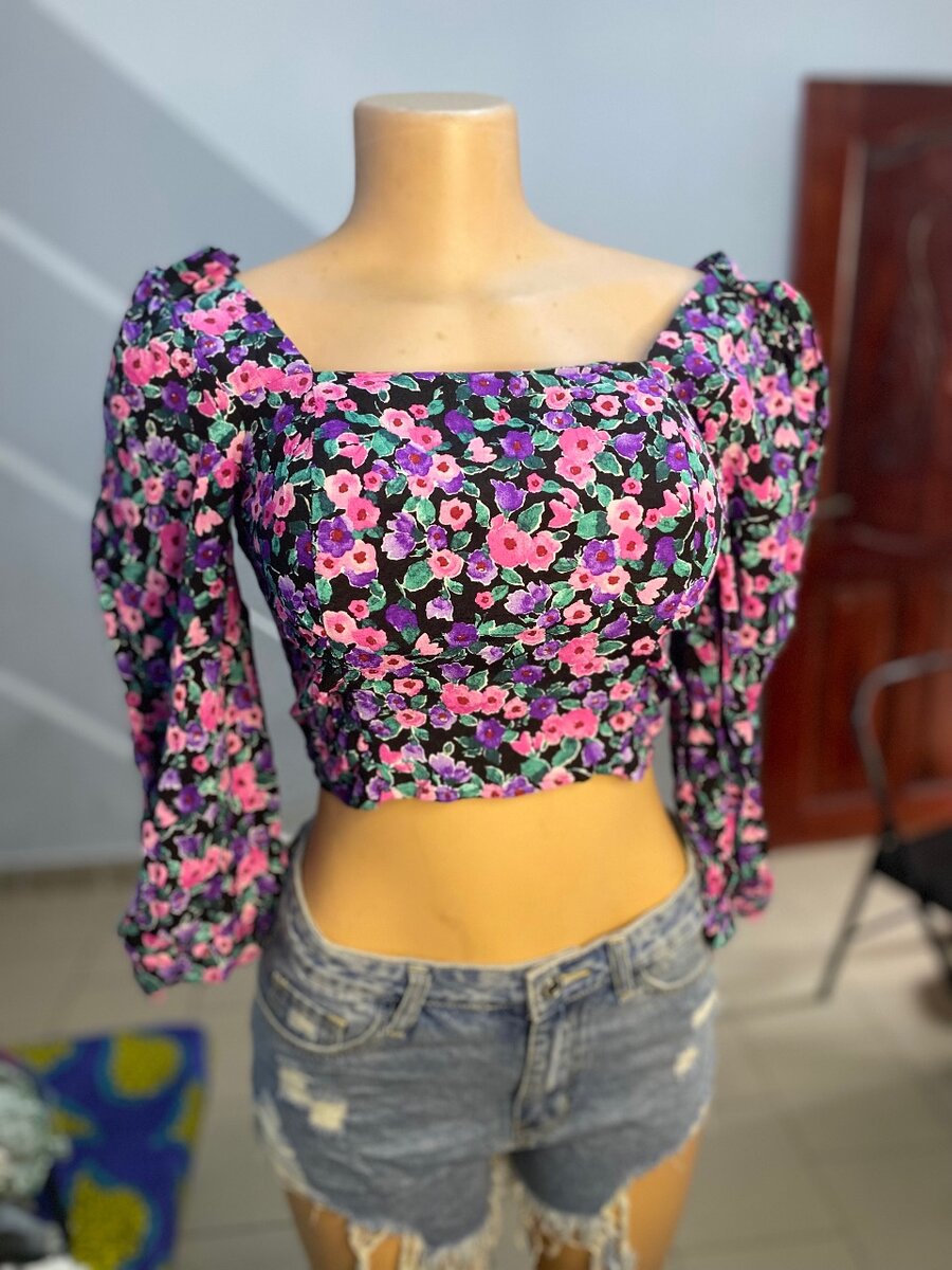 Top court imprimé graphique